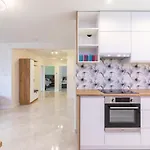 Max House, Energylandia Apartman