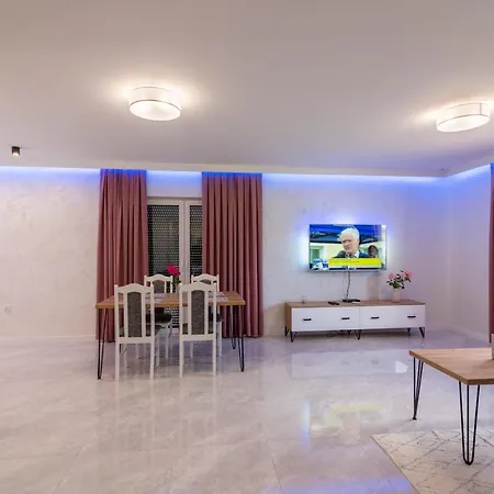 Max House, Energylandia *