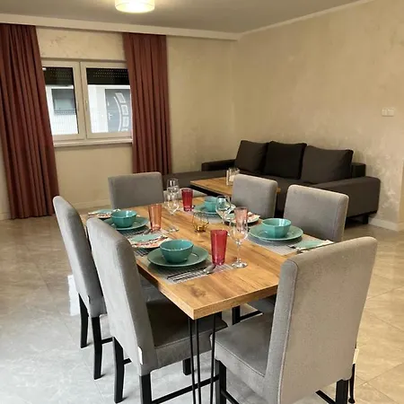 Max House, Energylandia Zator